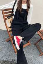 黑色牛仔背带裤女韩版春秋新款工装裤直筒高腰阔腿休闲裤子潮