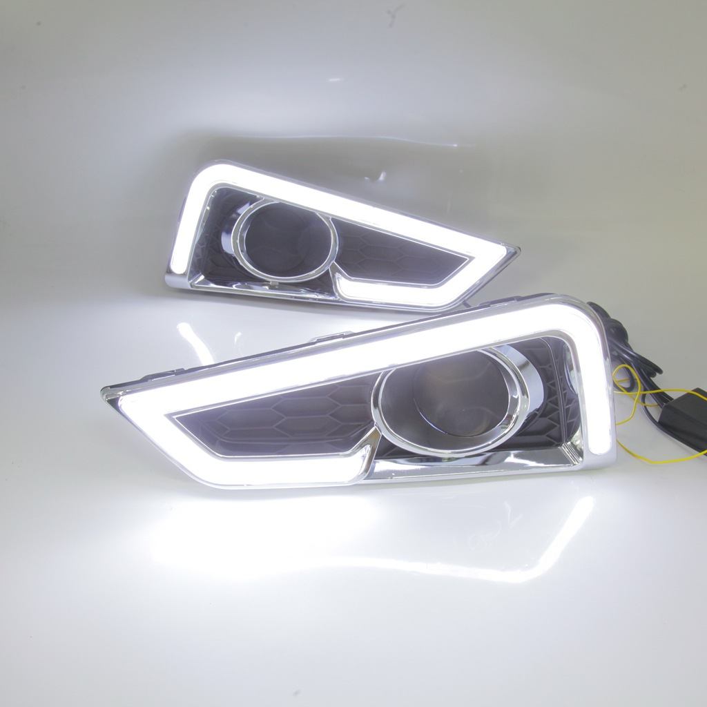 Adecuado para Honda 15 Feng Ventilador especial luz diurna nueva Honda Ciudad Luz de niebla
