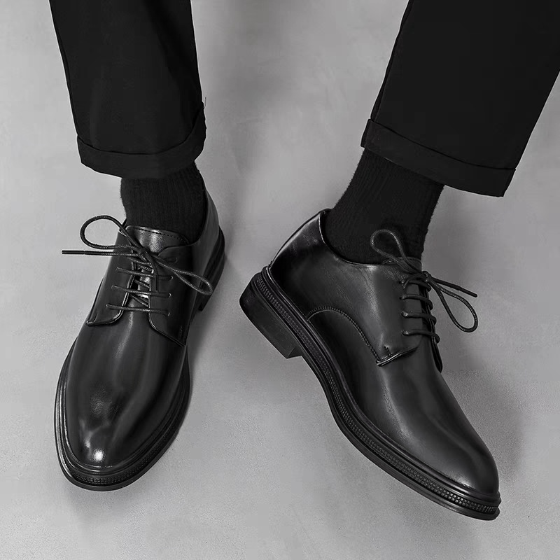 Zapatos de cuero de hombre otoño y invierno de hombre vestido formal de negocios de cuero suave con suela suave punta de boda cordón de novio zapatos de alta calidad