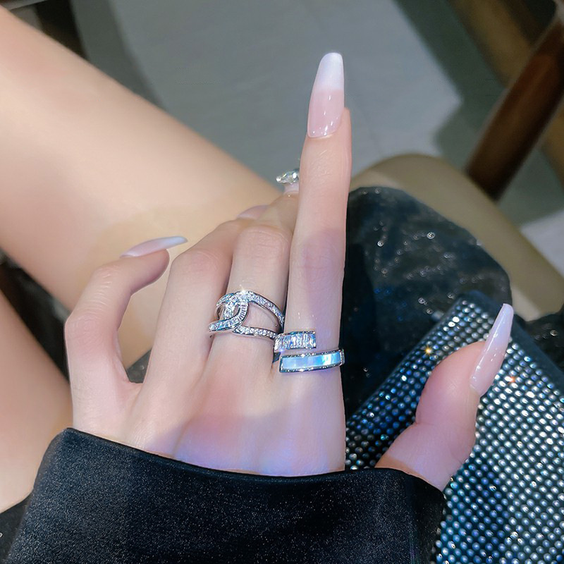 Luxury Sparkling Diamond Ring For Women Elegant Designer Style_voghion.com