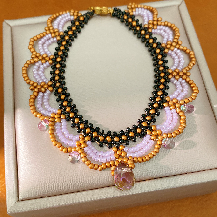 Pulseras de encaje de cuentas de vidrio retro francesa lujo ligero nicho pulseras de alta sensación temperamento de moda joyas al por mayor