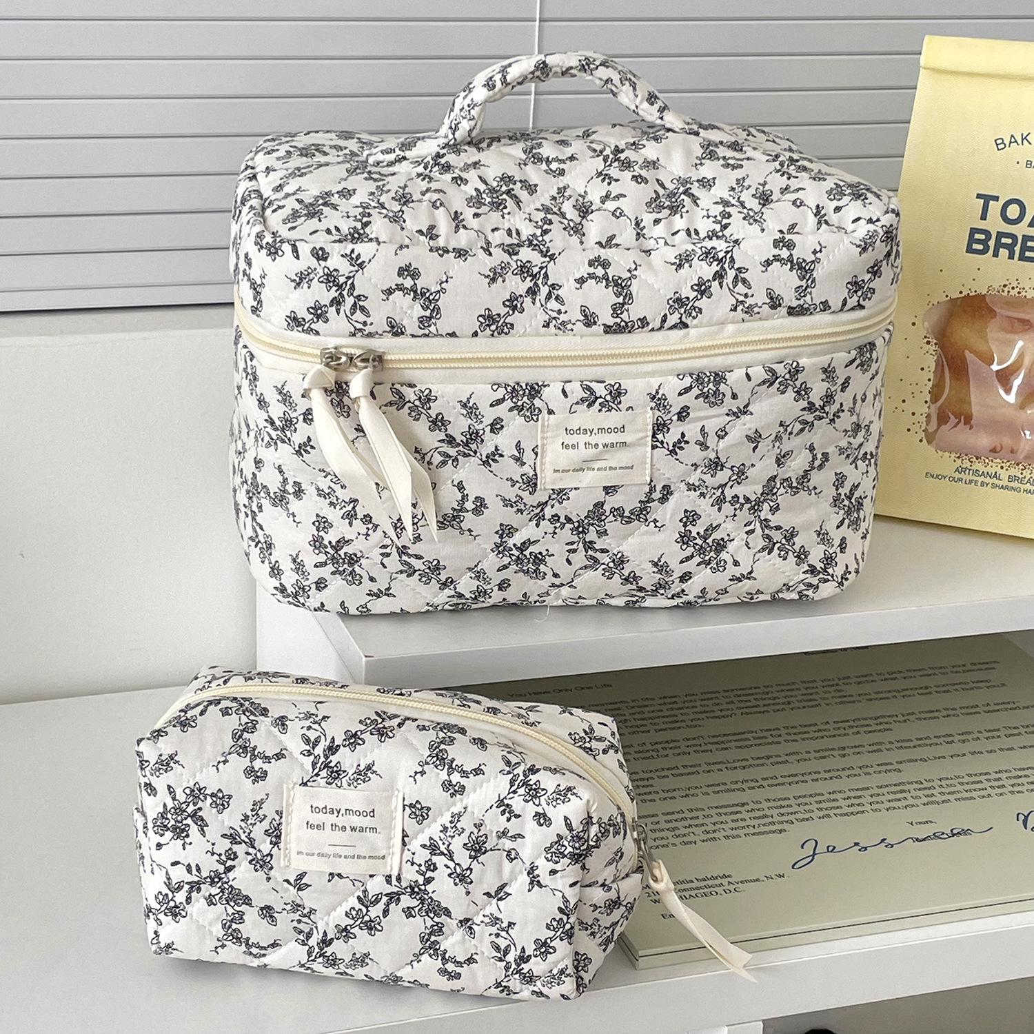 Medium Size Classic Style Ditsy Floral Cotton Square Makeup Bags
