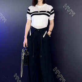 白色镂空印花中袖两件套女装2023年新款时尚减龄阔腿裤一整套