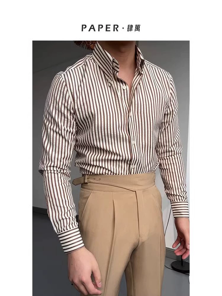 Летняя casual и клетчатая? Оригинальный текст: "2024 Casual and Casual Seersucker Shirt, Fashionable Retro Button Wide Angle Collar Lining, Everyday Versatility and Temperament for Men". Translation should maintain meaning: 