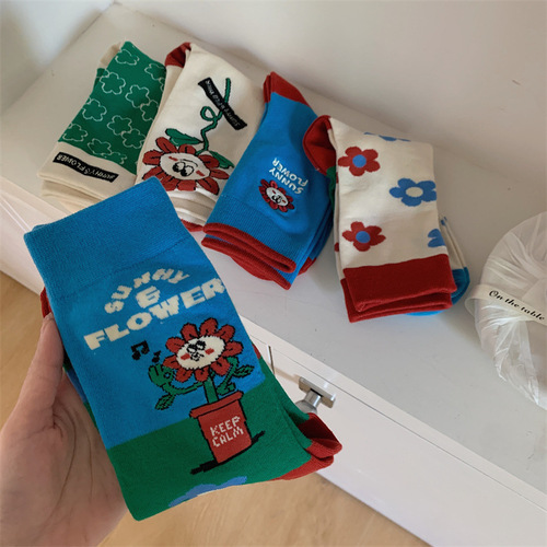 Spring and summer designer creative cartoon illustration flower girl socks three-dimensional flower mid-tube embroidered letters couple socks