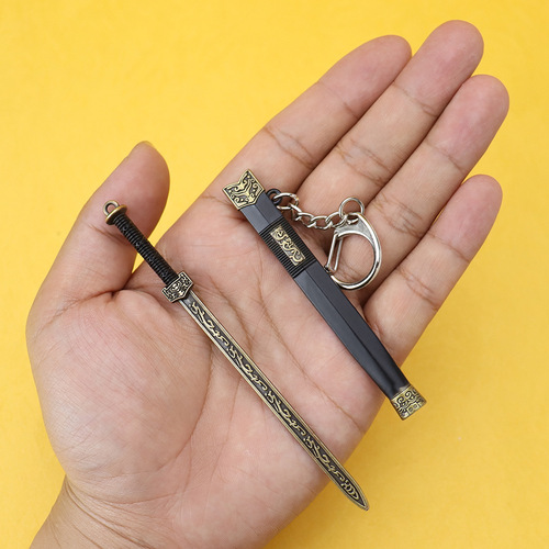 Ancient cold weapons surrounding 12 cm mini Han sword keychain pendant metal weapon model ornament pendant