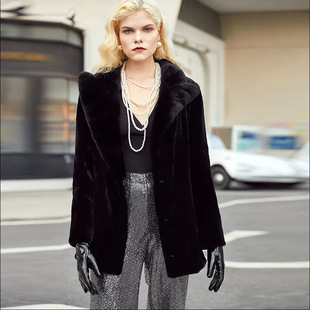 �¿��M�����Z�qˮ����ƤƤ�ݶ̿��·����q��Ƥ�����@��Ů��