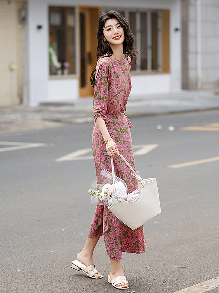 Váy maxi nữ thắt eo in họa tiết vintage thanh lịch — Màu hồng
