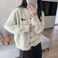 秋冬季爱心新款洋气针织开衫女设计感百搭休闲气质长袖女士毛衣