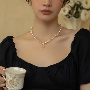 Beautiful Natural Freshwater Pearl Necklace Women's Summer Light Luxury Niche Clavicle Chain Necklace Women's High-end Fashionable Bow