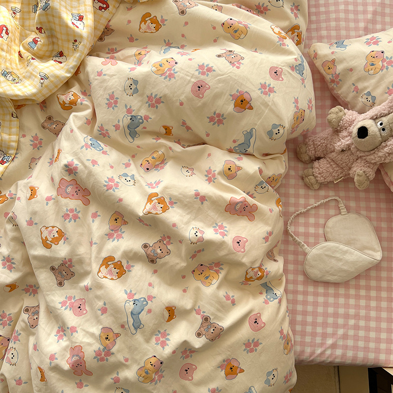 Cama de cuatro piezas de madres y bebés de clase A sábanas de algodón cubierta cama de dormitorio de estudiantes de tres piezas de cama