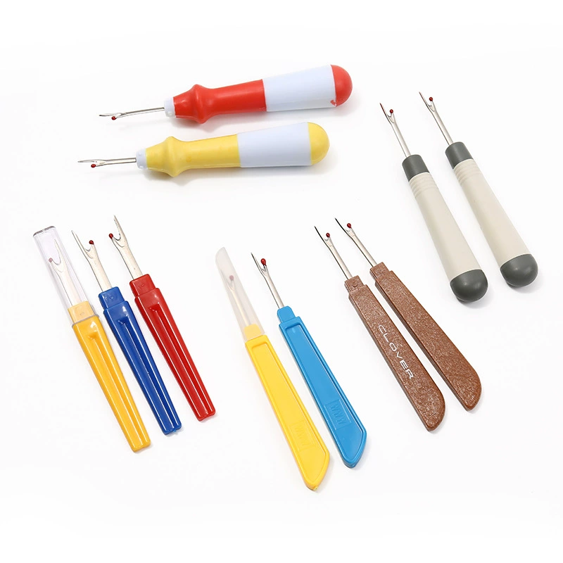 Большой треугольный пластмассовый стебель с цветными крышками