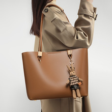 ����Ů��2026�¿��ļ�������ͨ�ڸ߼��ʸ�bags��Ƥ�������ذ���