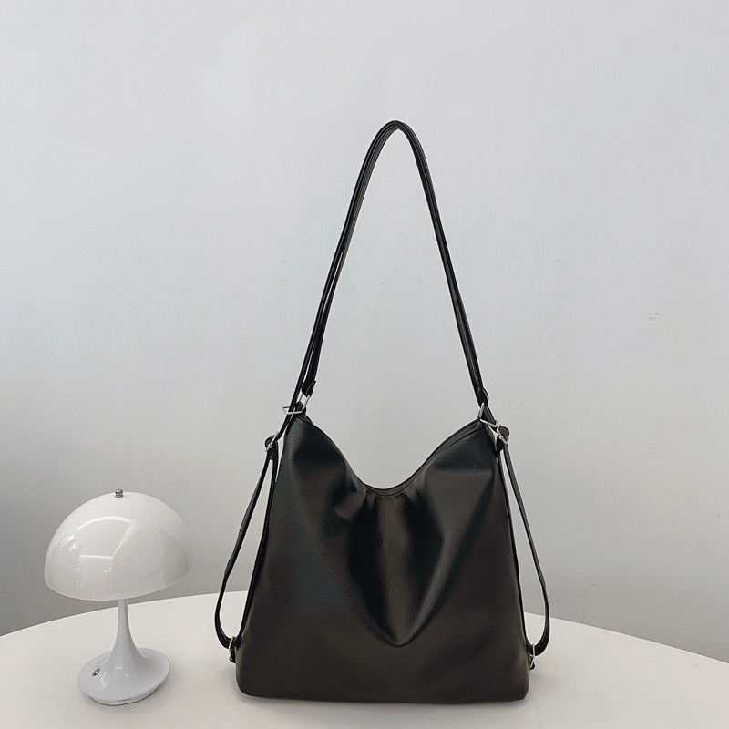Bolso de invierno para mujeres 2024 nuevo estilo simple bolso de brazo de viaje de gran capacidad bolso de hombro de alta calidad sensación bolso