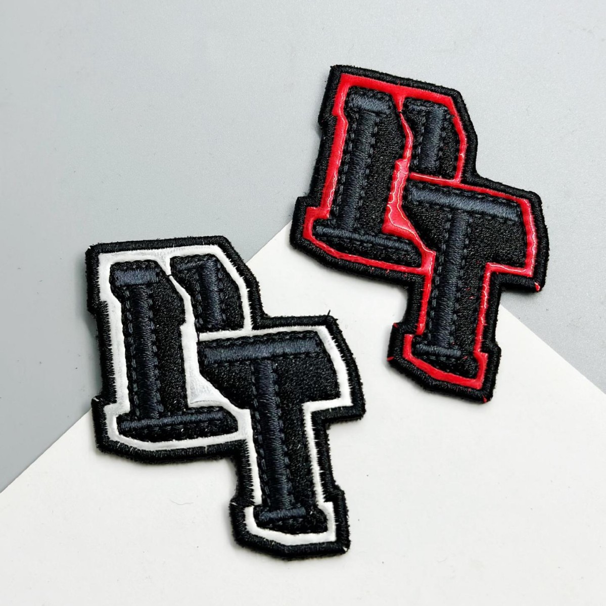 厂家直销现货供应服装箱包装饰标布标皮标可定