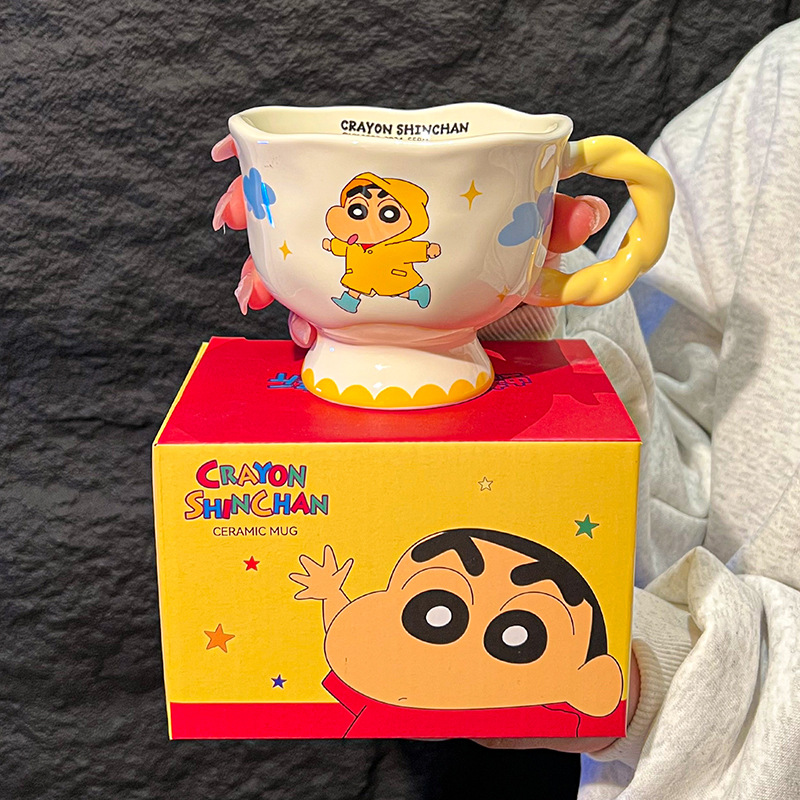 Crayon Shin-chan linda taza de cerámica taza de desayuno de café de pareja taza de agua de alto valor regalo de cumpleaños