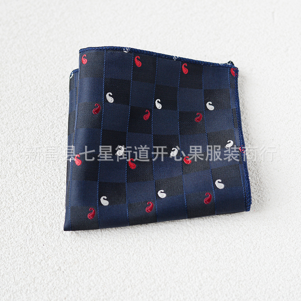 Traje de hombre pequeña bufanda cuadrada fábrica al por mayor moda poliéster accesorios de moda Vintage bordado patrón Toalla de bolsillo ropa de hombre