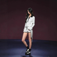 套装女2025新款美式辣妹运动休闲撞色翻领长袖上衣显瘦百搭短裤子