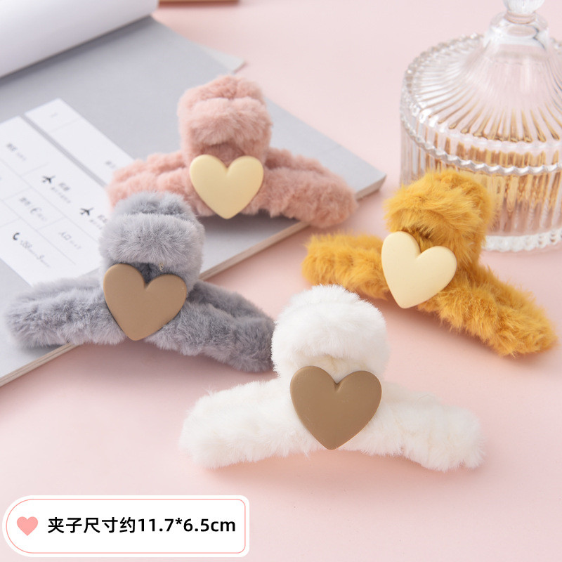 秋冬のぬいぐるみはサメを挟んで毛の絨毛を挟みます。