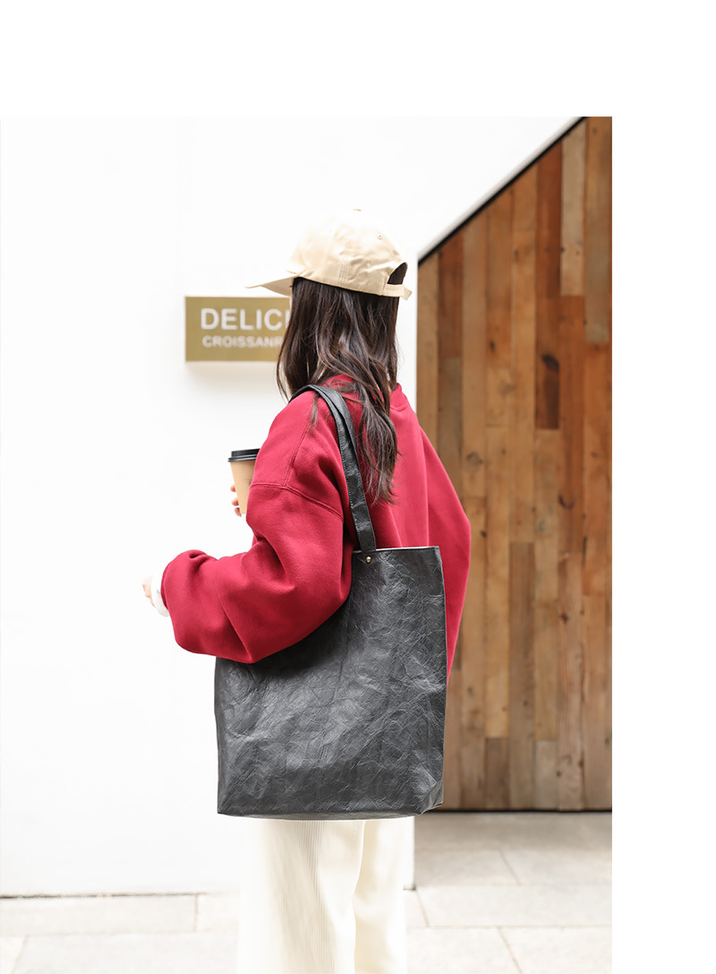 Women's Large Kraft Paper Solid Color Streetwear Open Shoulder Bag display picture 5