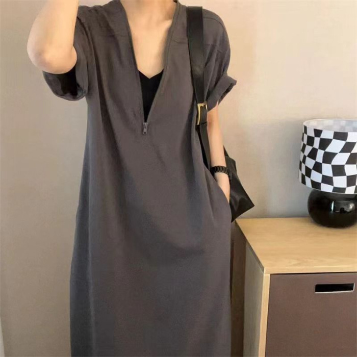 회색