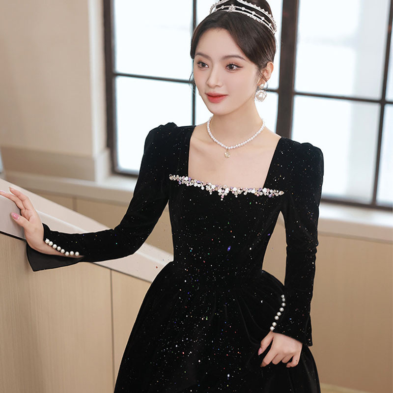 Black Long-Sleeved Evening Dress for Women, High-End New Velvet Socialite Court Style, Comfortable Feel, Annual Meeting, Art Exam Evening Dress, Spring