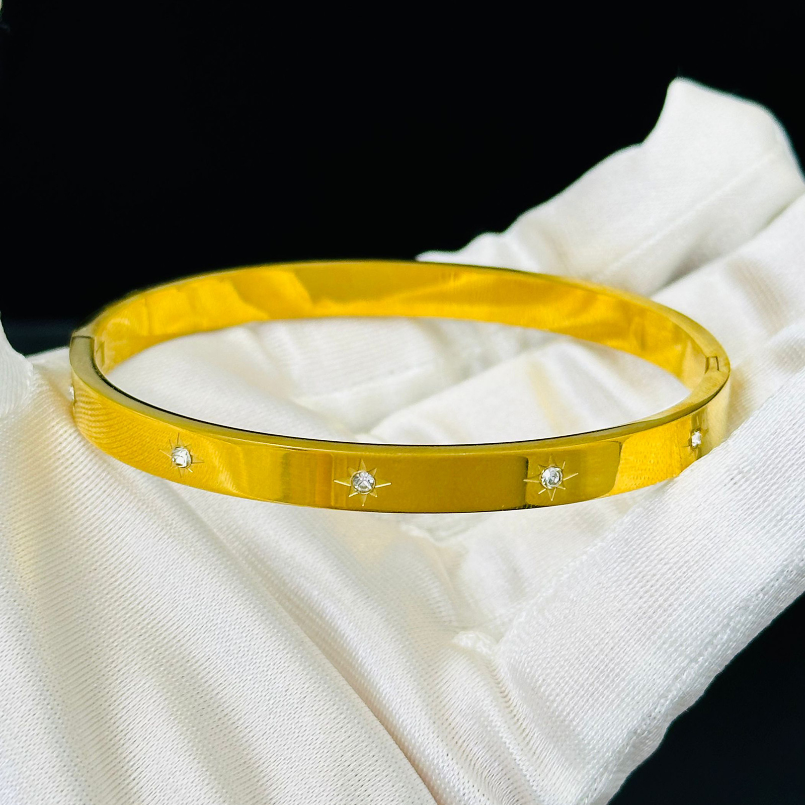 Las estrellas brillantes de diamantes no se desvanecen, pulsera de oro para mujeres, nueva pulsera de titanio simple, joyas clásicas cuando transfronterizas