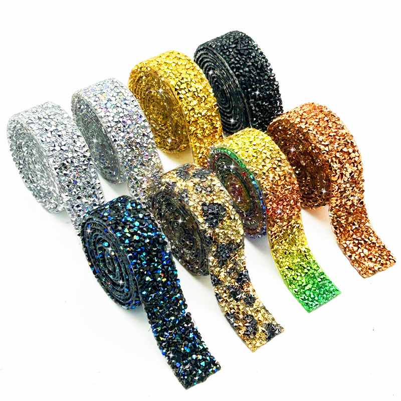 Tiras de diamantes de imitación de resina coloridas transfronterizas, accesorios de bricolaje, tiras de diamantes de imitación autoadhesivas, adornos para ropa, pegatinas de diamantes de imitación, pegatinas de diamantes de imitación para decoración del hogar