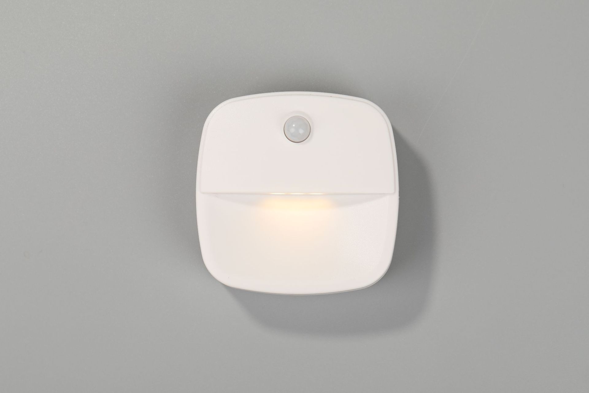 Luz de inducción del cuerpo humano inducción luz de la noche LED Luz de inducción de la escalera del Gabinete Luz de inducción de la batería inteligencia transfronteriza