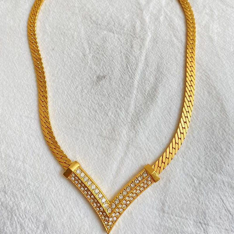 Elegant V Shape Alloy Gold Plated Zircon Womenu0027S Necklace