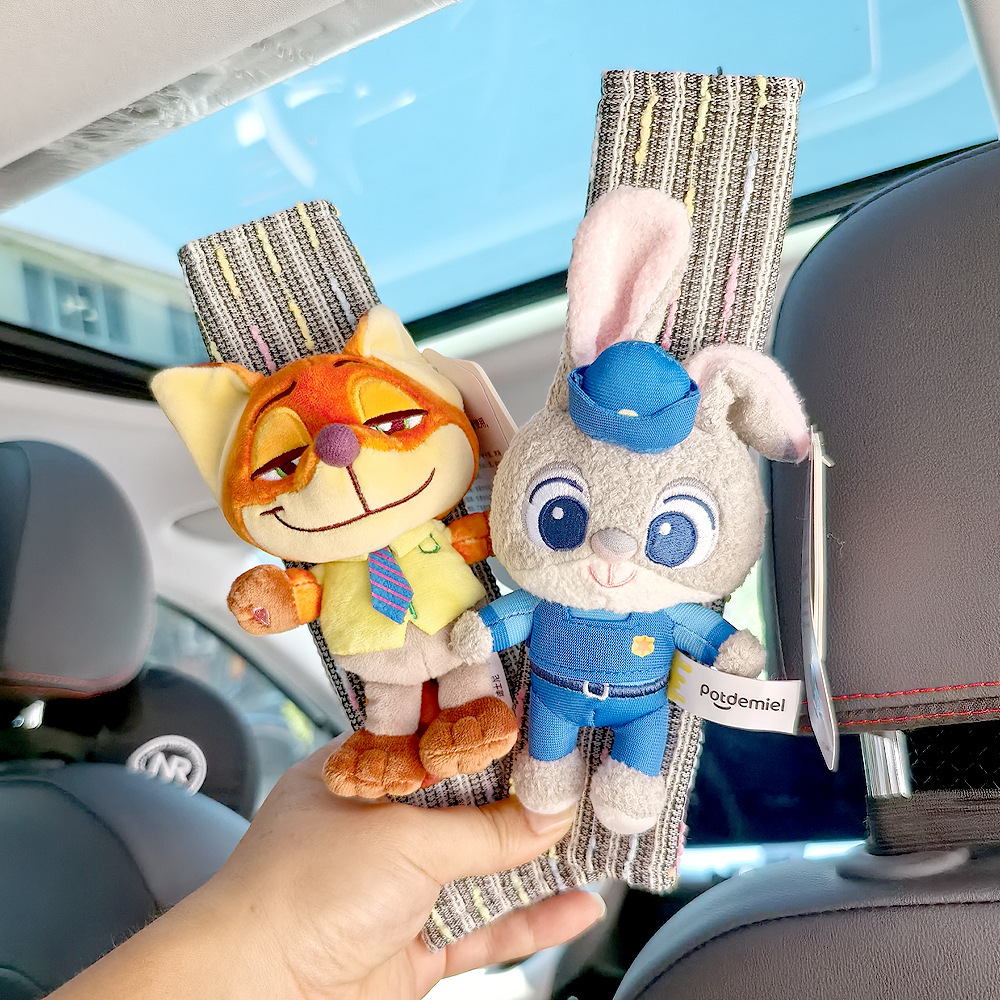 Protector de cinturón de seguridad de peluche para coche