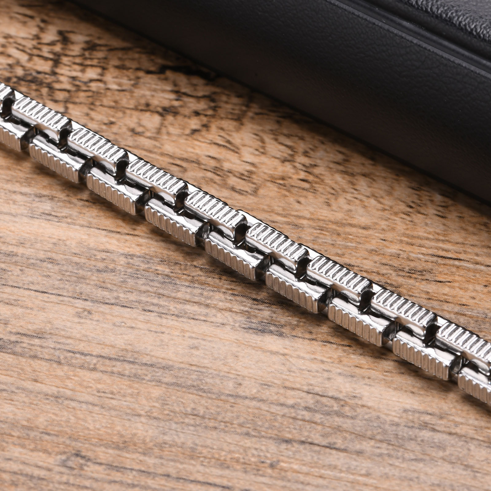 15g Weight Chain Bracelet Classification 304 Stainless Steel Chain Material cable chain Chain Type 1 Piece Quantity Party, Street Occasion 304 Stainless Steel Material Geometric Pattern All Seasons Season Men's Gender Plating Design Simple Style, Classic Style Style Simple Style Classic Style Geometric 304 Stainless Steel Plating Men's Chain Bracelet Men's Chain Bracelets 3