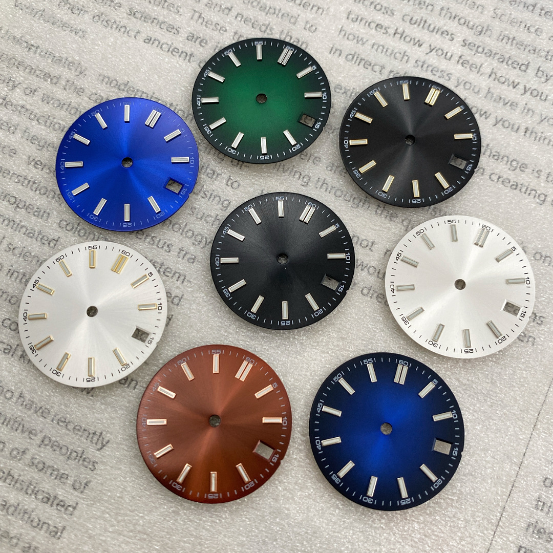 로그 다이얼 28.5MM 태양 패턴 스트립 손톱 수정 레터링 녹색 발광 NH35 무브먼트에 적합 로고 없음 |