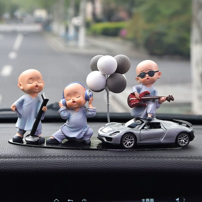Car ornaments – Little Monk Decoration Supplies - band-little-monk-gray-roadster-minnie-gray-white-balloon-small-oval-mat
