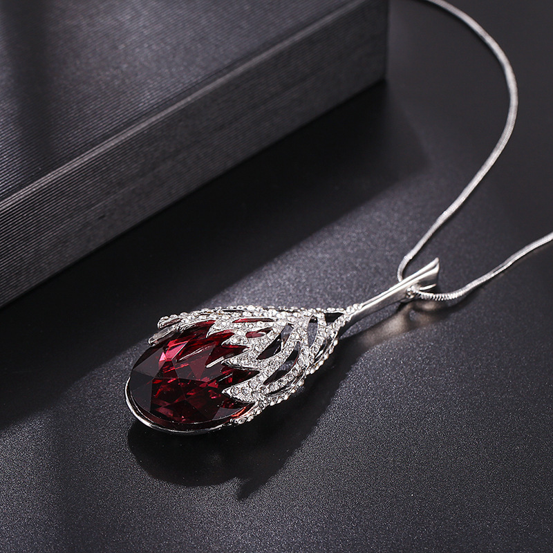 wholesale fashion diamond-studded water drop crystal pendant necklace nihaojewelry