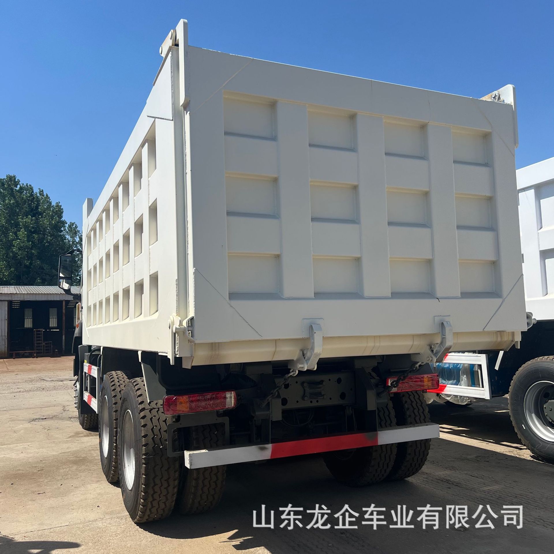 Factory Cross-Border African Howo Nx371 Dump Truck 10-Wheel Earthmoving Vehicle Engineering Transport Rear-Dump Self-Unloading Dump Truck