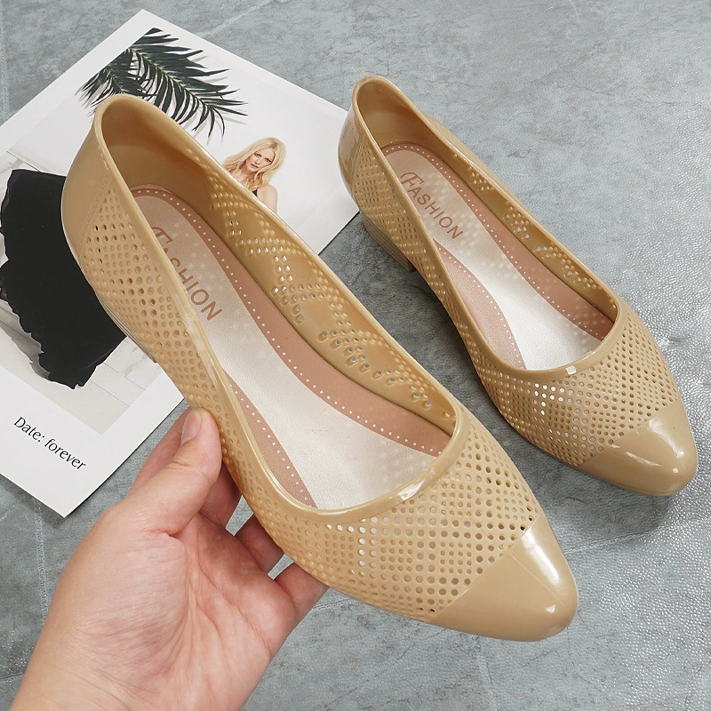 2024 новый баотоу сандалии женская летняя мода носить желе пластиковые туфли на одном каблуке с мягким дном