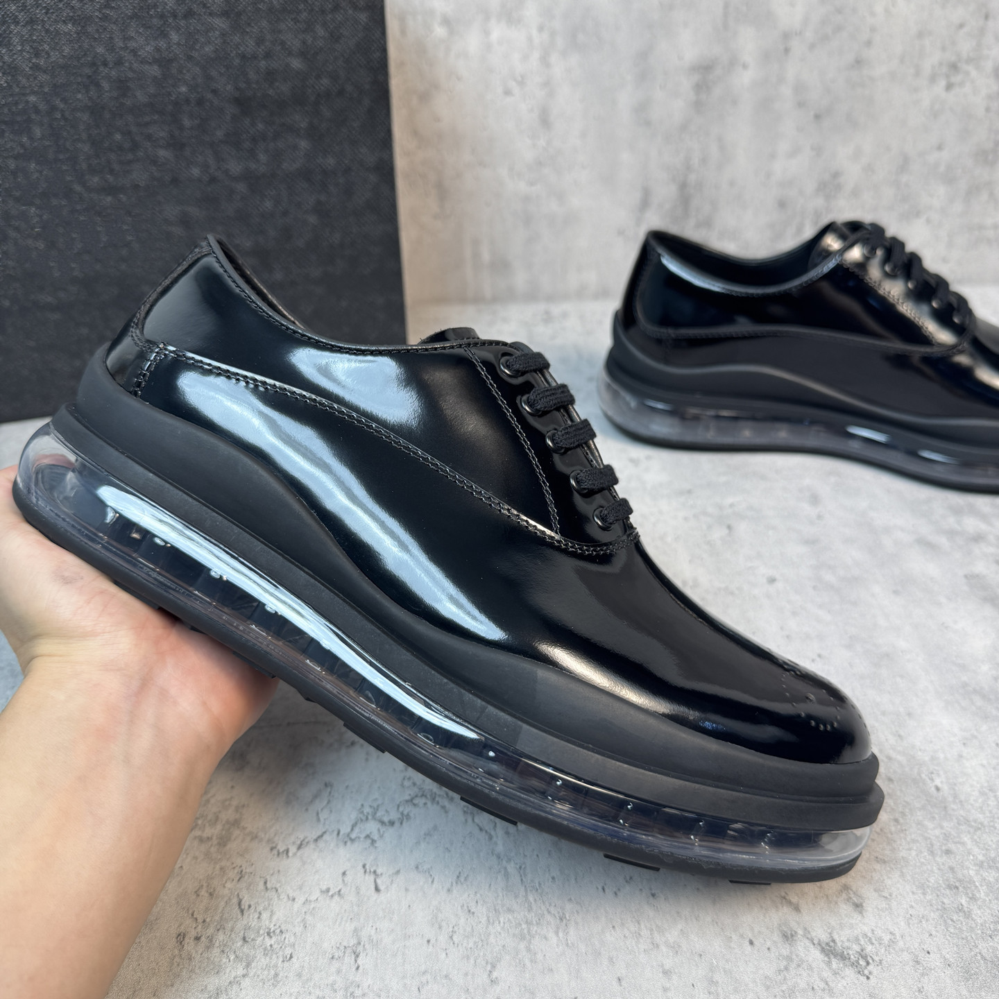 2025男士新款正装商务休闲皮鞋真皮系带气垫底时尚英伦百搭德比鞋