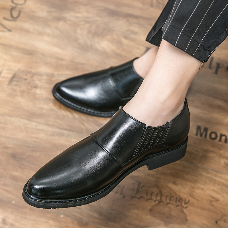 Zapatos de cuero puntiagudos para hombres 2024 cuatro estaciones de tendencia de negocios zapatos casuales juveniles versátiles zapatos de cuero de un solo pie zapatos perezosos