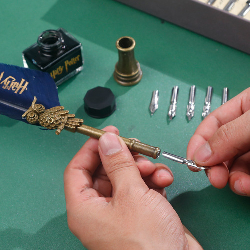 European retro quill pen set for students to practice calligraphy, dip pen, gift box, birthday gift for male and female students