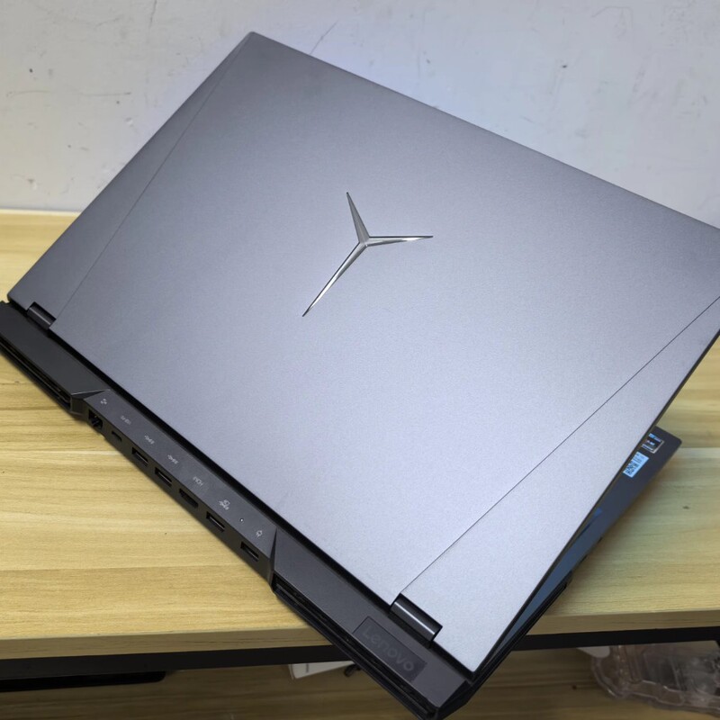 Savior R9000P Laptop Eight-Core Sixteen-Thread Rtx306032G 16-Inch 2K 165Hz Gaming Savior R9000P Laptop Eight-Core Sixteen-Thread Rtx306032G 16-Inch 2K 165Hz Gaming