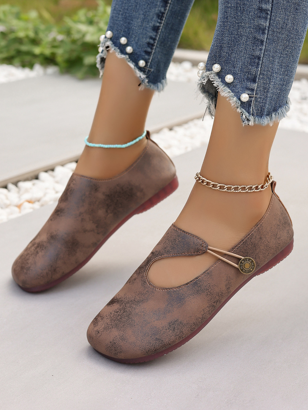 Women's Plus Size Comfortable Slip On Shoes Hollowed Out Soft Soled Flat Retro Loafers Autumn New Style Size 43_vogvips.com