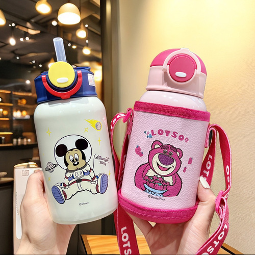 Strawberry Bear children's kindergarten school special food-grade 316 thermos cup portable cup cover can be used to carry the kettle cross-body