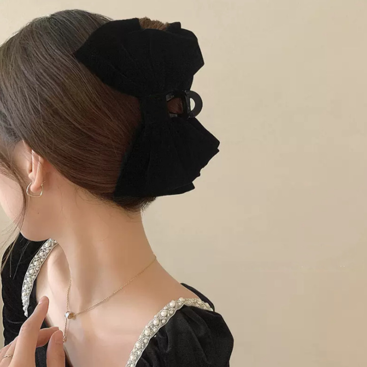 Black velvet double large bow grip clip