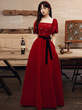 敬酒服新娘2022新款夏季礼服订婚女丝绒夏晚主持人同款红色连衣裙