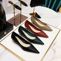 1722-1 Korean Spring and Autumn OL Commuter Shoes: Slim in the middle heel, fashionable, low heel, pointed toe, shallow mouth, versatile, comfortable women's single shoes