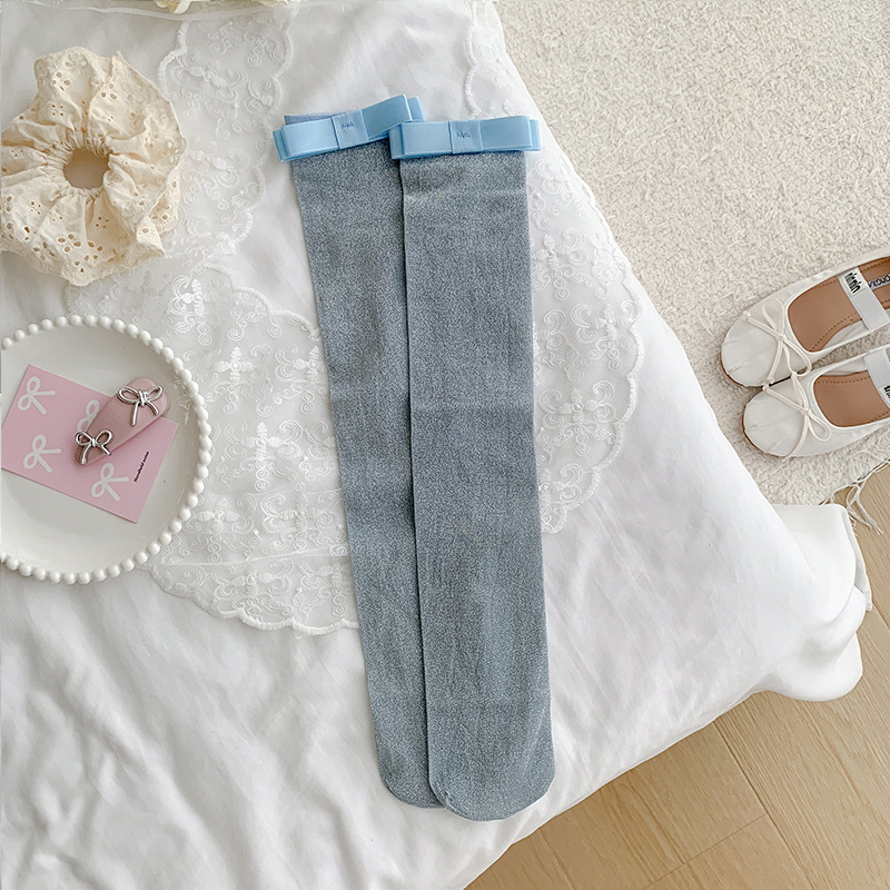 Botas Calcetines de pantorrilla de algodón para mujer Primavera y verano Pajarita de seda plateada delgada Miu estilo ballet niña apilando calcetines hasta la rodilla