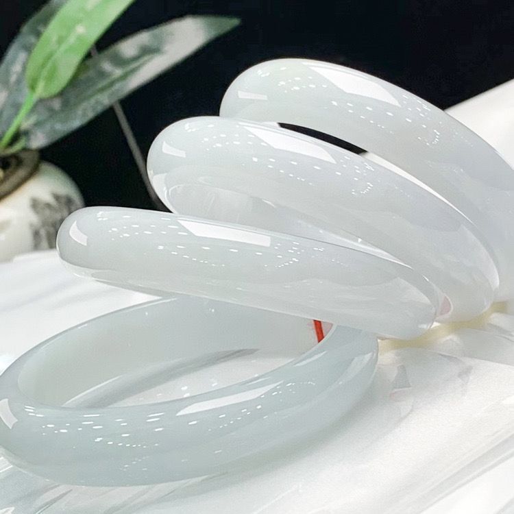 Vòng tay ngọc bích trắng Miến Điện tự nhiên phong cách Trung Quốc chi tiết 3