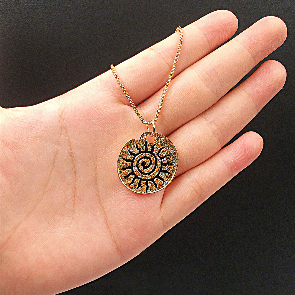 Retro Sun Oil Dropped Stainless Steel Necklace Wholesale Nihaojewelry display picture 9