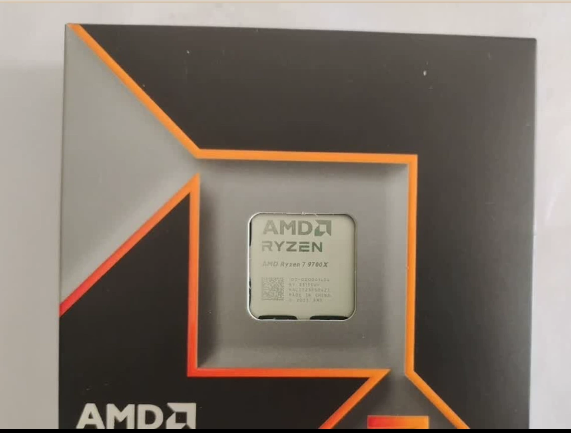 รองรับ CPU AMD Ryzen 7 9700X (R7) แบบกล่อง